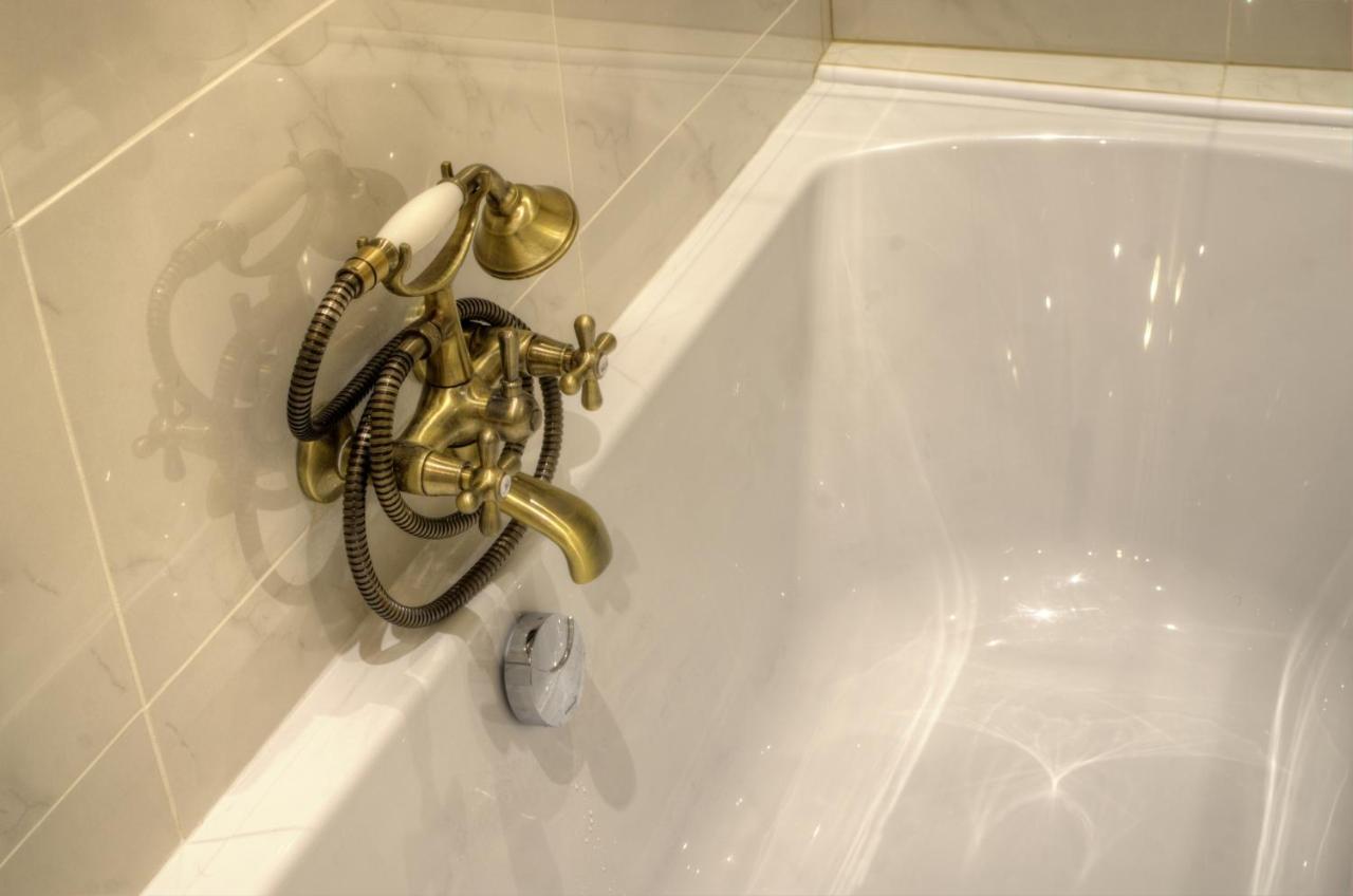 Les Petits Boudoirs De Savoie Apartment ชองเบรี ภายนอก รูปภาพ