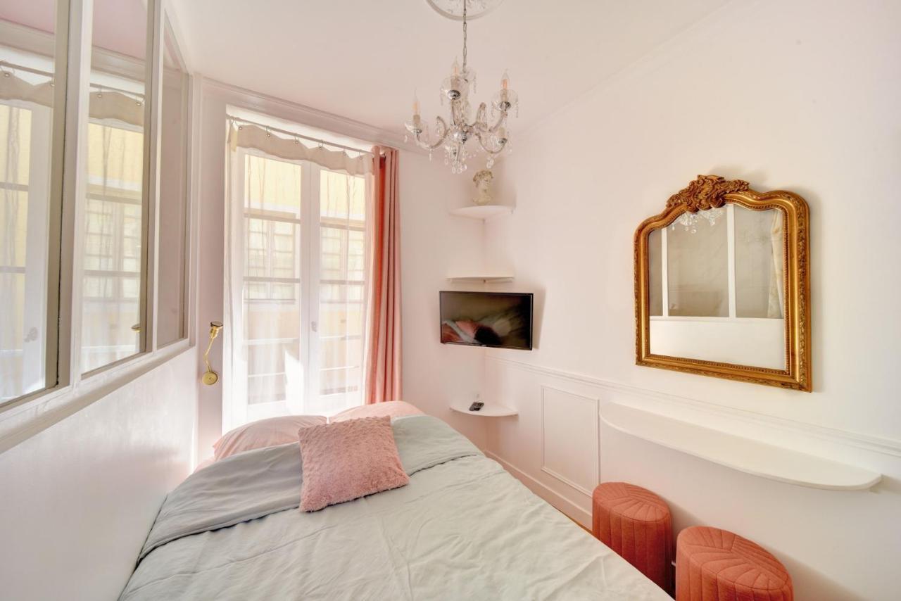 Les Petits Boudoirs De Savoie Apartment ชองเบรี ภายนอก รูปภาพ