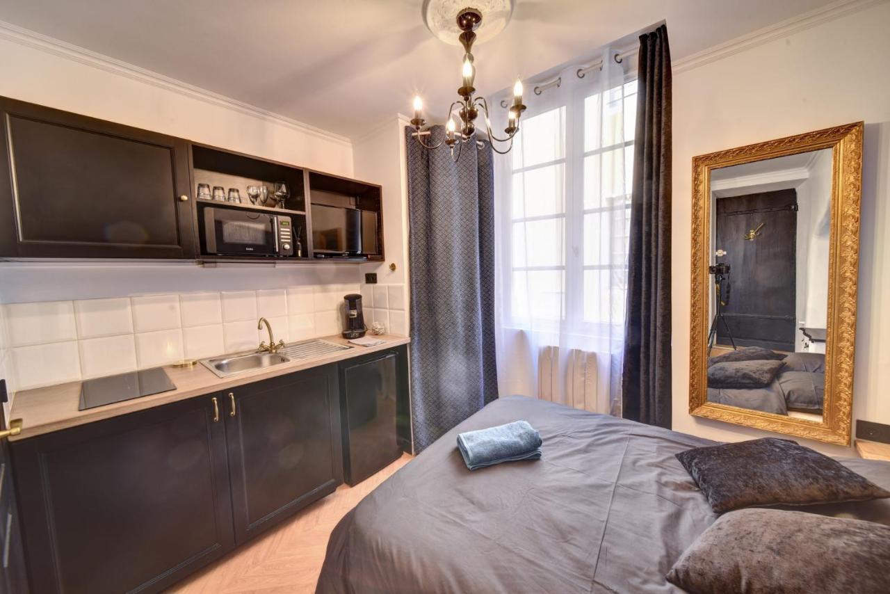 Les Petits Boudoirs De Savoie Apartment ชองเบรี ภายนอก รูปภาพ