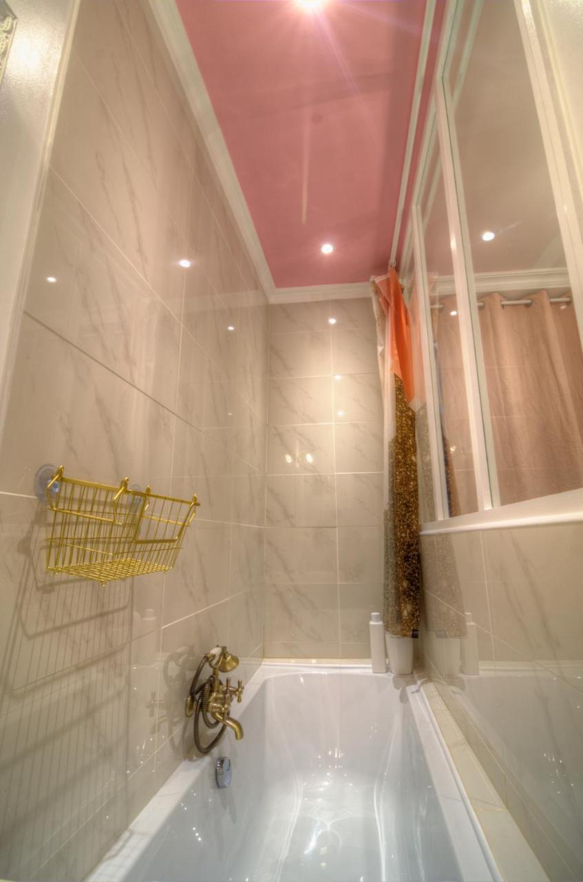 Les Petits Boudoirs De Savoie Apartment ชองเบรี ภายนอก รูปภาพ